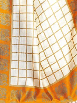 checkered printed saree with blouse - 17550939 - Standard Image - 3