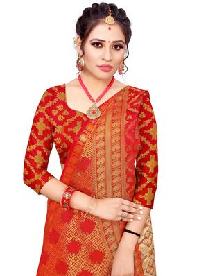 self design kanjivaram saree with blouse - 17552243 - Standard Image - 3