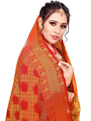 self design kanjivaram saree with blouse - 17552248 - Standard Image - 3