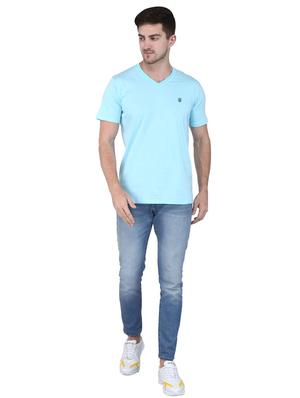 turquoise blue solid t-shirt - 17553728 - Standard Image - 4