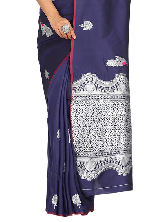 navy silk blend banarasi saree with blouse - 17553898 - Zoom Image - 3