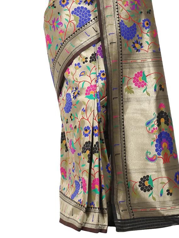 jacquard banarasi saree with blouse - 17553959 - Zoom Image - 3