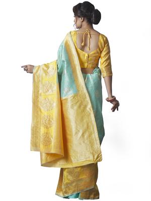 jacquard woven saree with blouse - 17557192 - Standard Image - 2