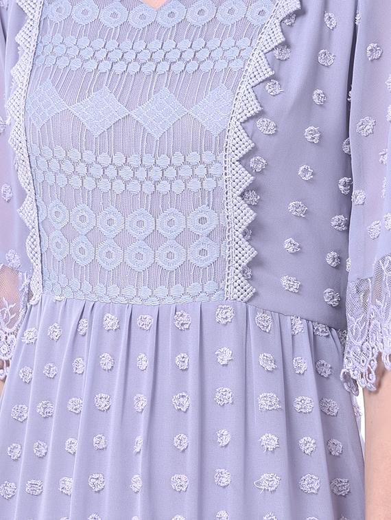 v-neck laced maxi dress - 17557278 - Zoom Image - 4