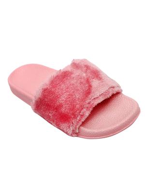 pink slip on flip flop - 17557432 - Standard Image - 2