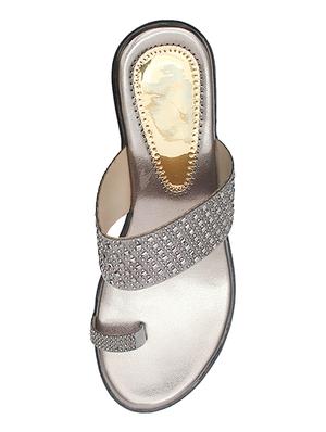 black pvc flip flops - 17557447 - Standard Image - 5