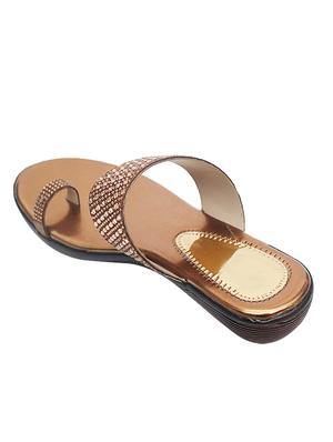 gold pvc flip flops - 17557452 - Standard Image - 4