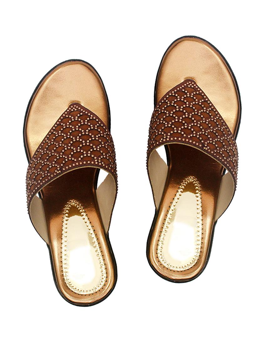 gold pvc flip flops - 17557455 - Zoom Image - 1