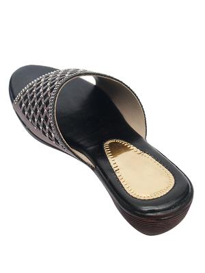 black pvc flip flops - 17557456 - Standard Image - 4