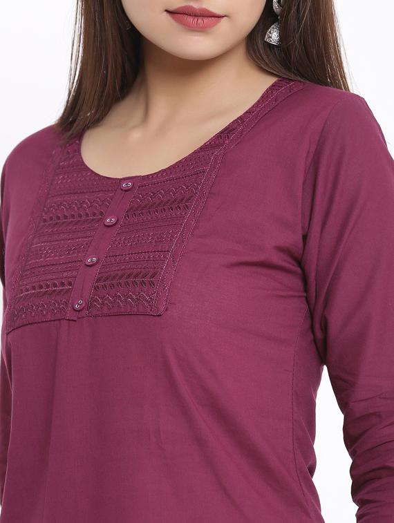 solid straight kurta - 17557516 - Zoom Image - 4