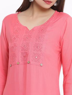 embroidered straight kurta - 17557529 - Standard Image - 4