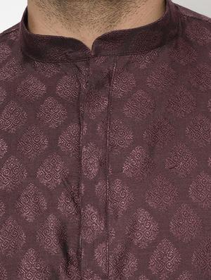 burgundy self design long kurta - 17558490 - Standard Image - 4