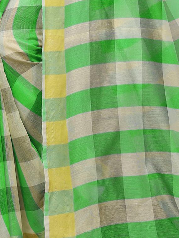 checkered printed saree with blouse - 17558546 - Zoom Image - 4