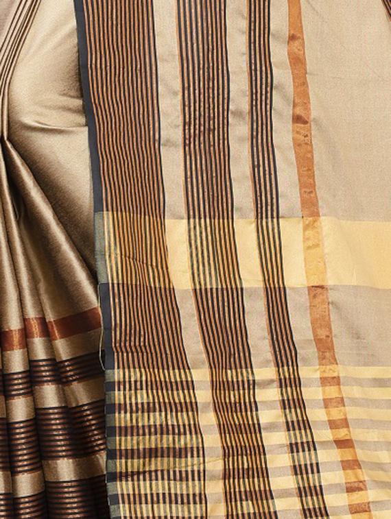 stripe printed saree with blouse - 17558551 - Zoom Image - 4
