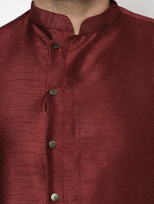 maroon self design long kurta - 17558596 - Standard Image - 4