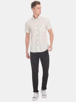 off white printed casual shirt - 17560885 - Standard Image - 4