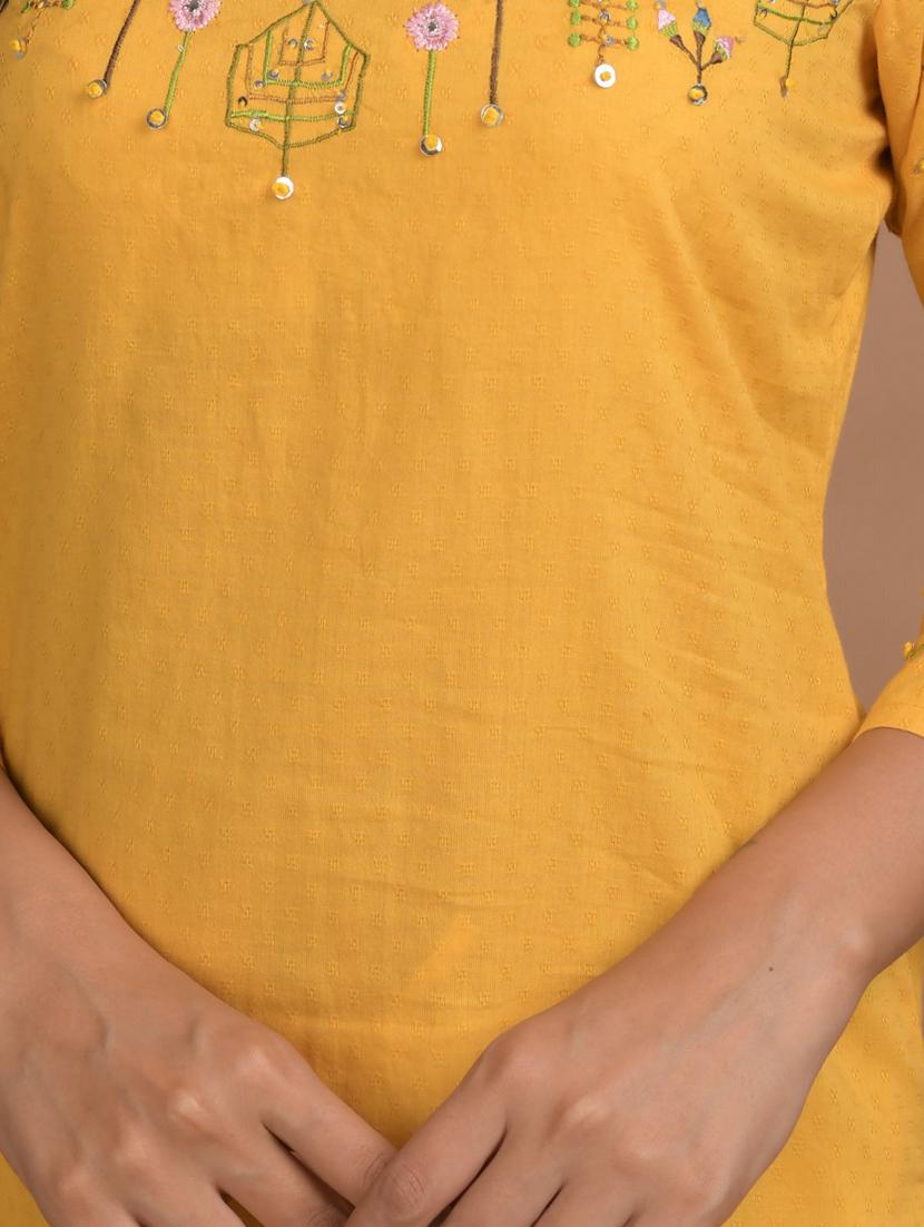 embroidered straight kurta - 17562540 - Zoom Image - 4
