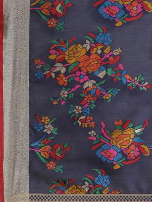 navy silk woven saree with blouse - 17562967 - Standard Image - 4