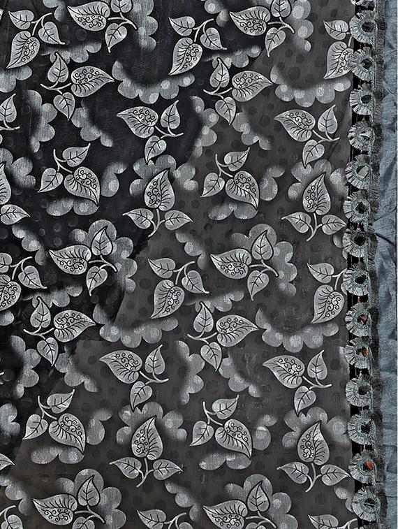 foil print ruffled saree with blouse - 17563194 - Zoom Image - 4