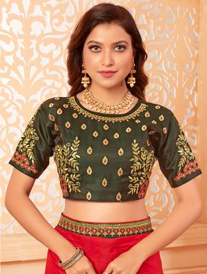 zari embroidered saree with blouse - 17564940 - Standard Image - 3