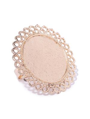 gold metal finger ring - 17565200 - Standard Image - 3