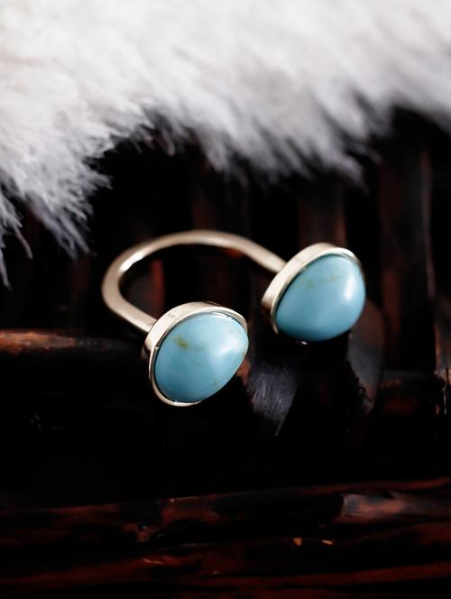 blue metal finger ring - 17565205 - Standard Image - 1