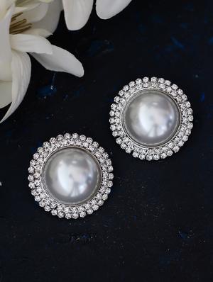 silver metal studs earring - 17565238 - Standard Image - 2