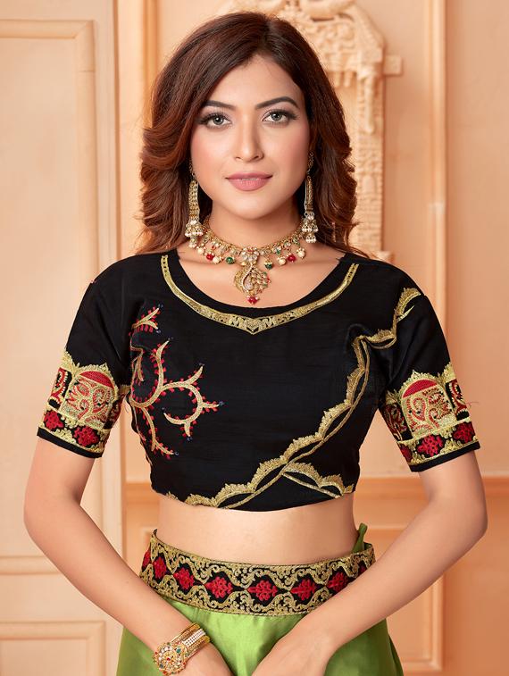 lace bordered embroidered saree with blouse - 17572971 - Zoom Image - 3