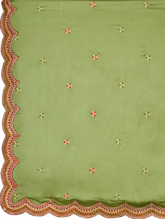 solid bordered saree with blouse - 17572979 - Zoom Image - 4