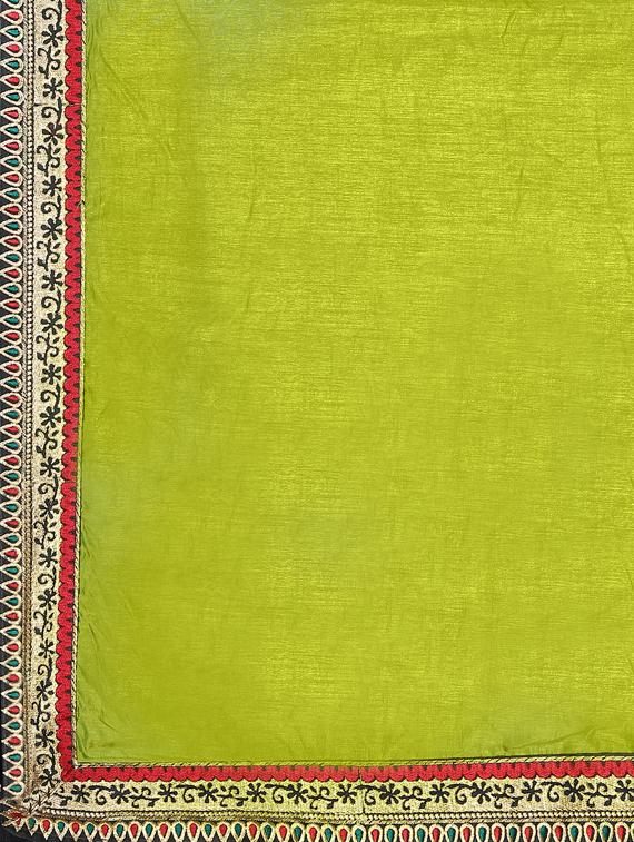 solid bordered saree with blouse - 17573001 - Zoom Image - 4