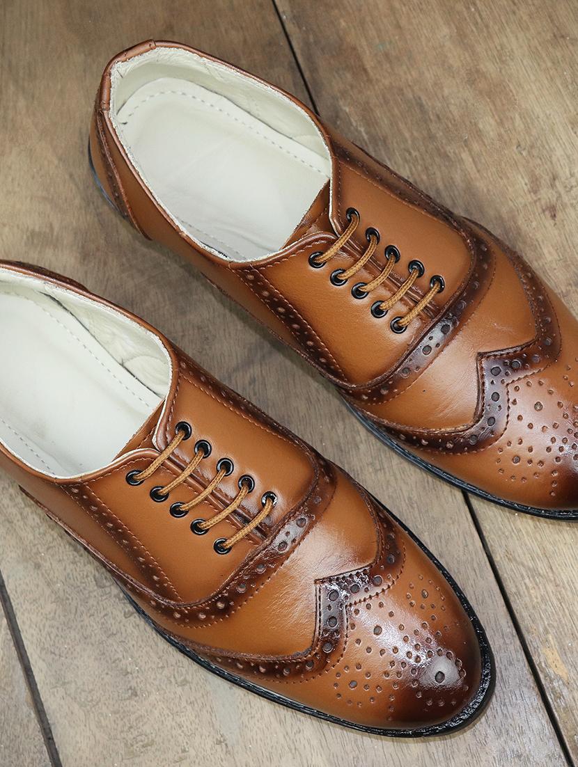 tan leather laceup brouges - 17573210 - Zoom Image - 2