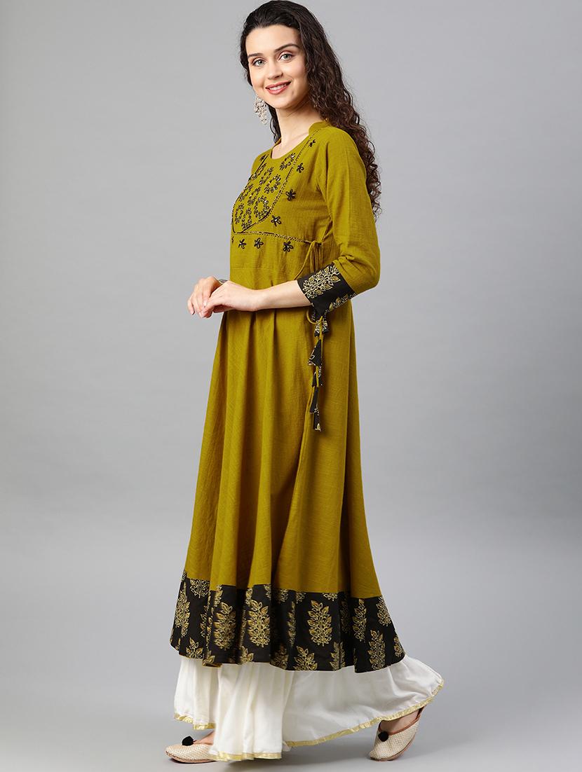embroidered flared kurta - 17574180 - Zoom Image - 2
