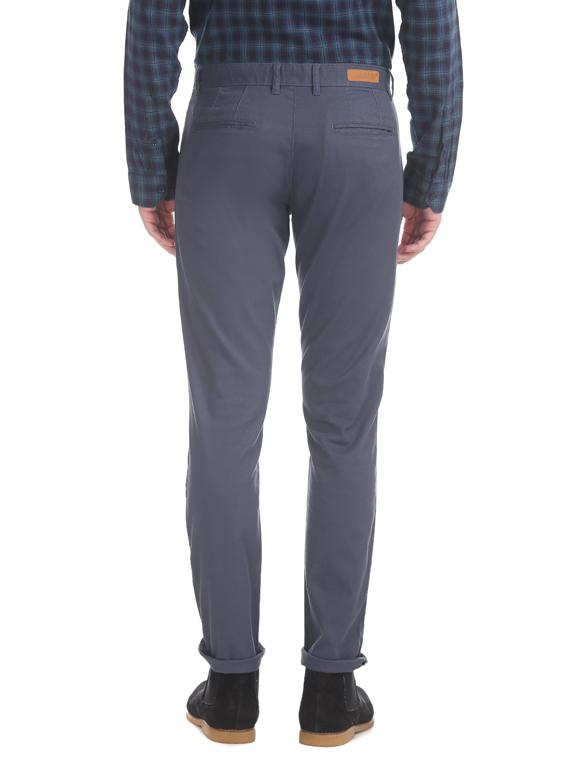 navy blue solid chinos - 17574501 - Zoom Image - 3