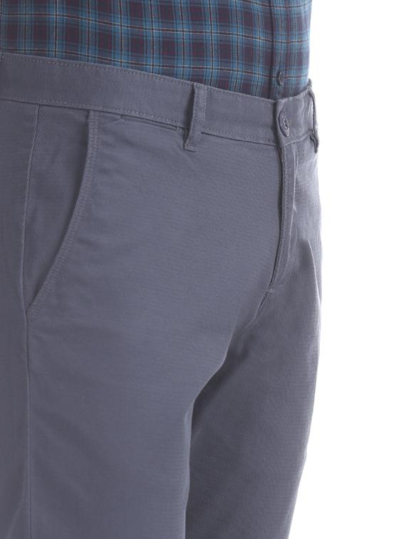 navy blue solid chinos - 17574501 - Zoom Image - 5