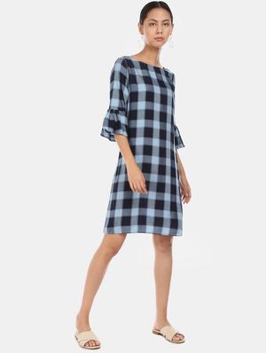 boat neck checkered dress - 17580565 - Standard Image - 4