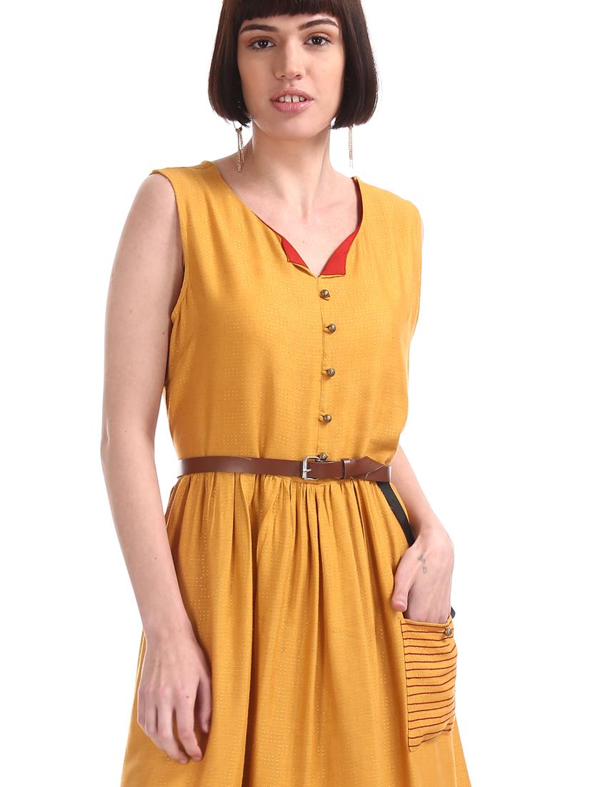 notch neck belted maxi dress - 17580744 - Zoom Image - 4