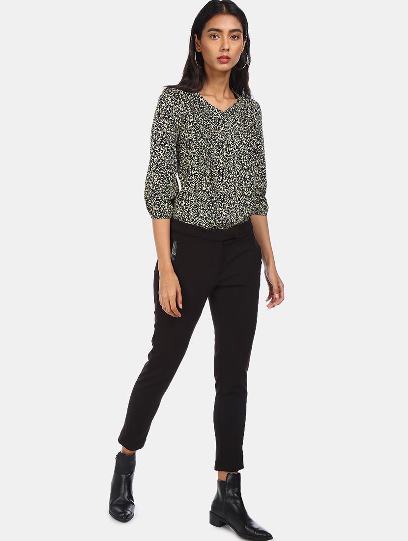 v neck printed top - 17581681 - Zoom Image - 4