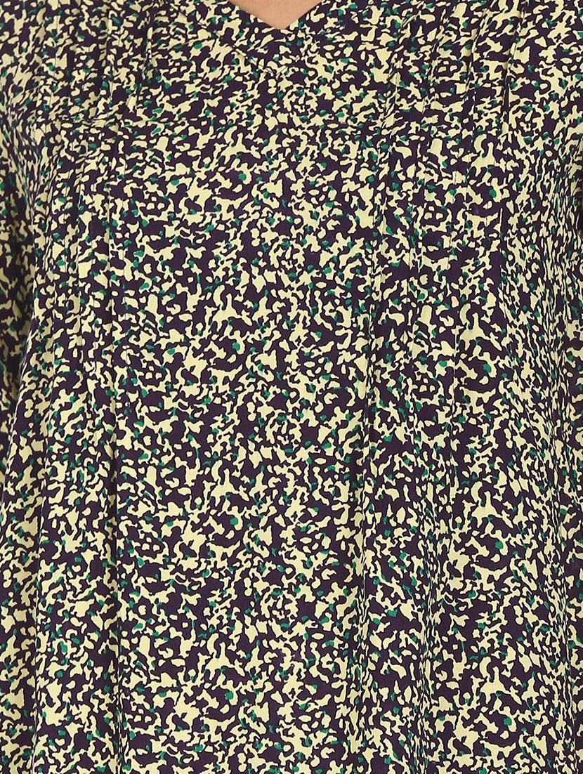 v neck printed top - 17581681 - Zoom Image - 6