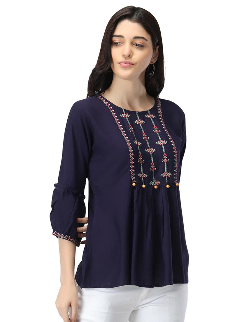 round neck embroidered top - 17582193 - Zoom Image - 2