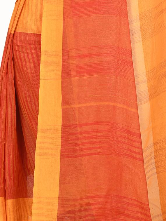 striped tant saree with blouse - 17582862 - Zoom Image - 3