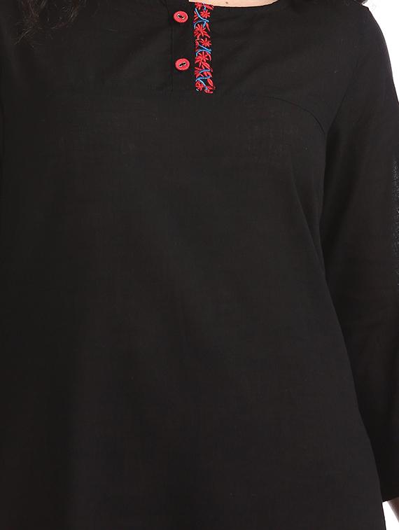 black solid a-line kurta - 17584722 - Zoom Image - 4