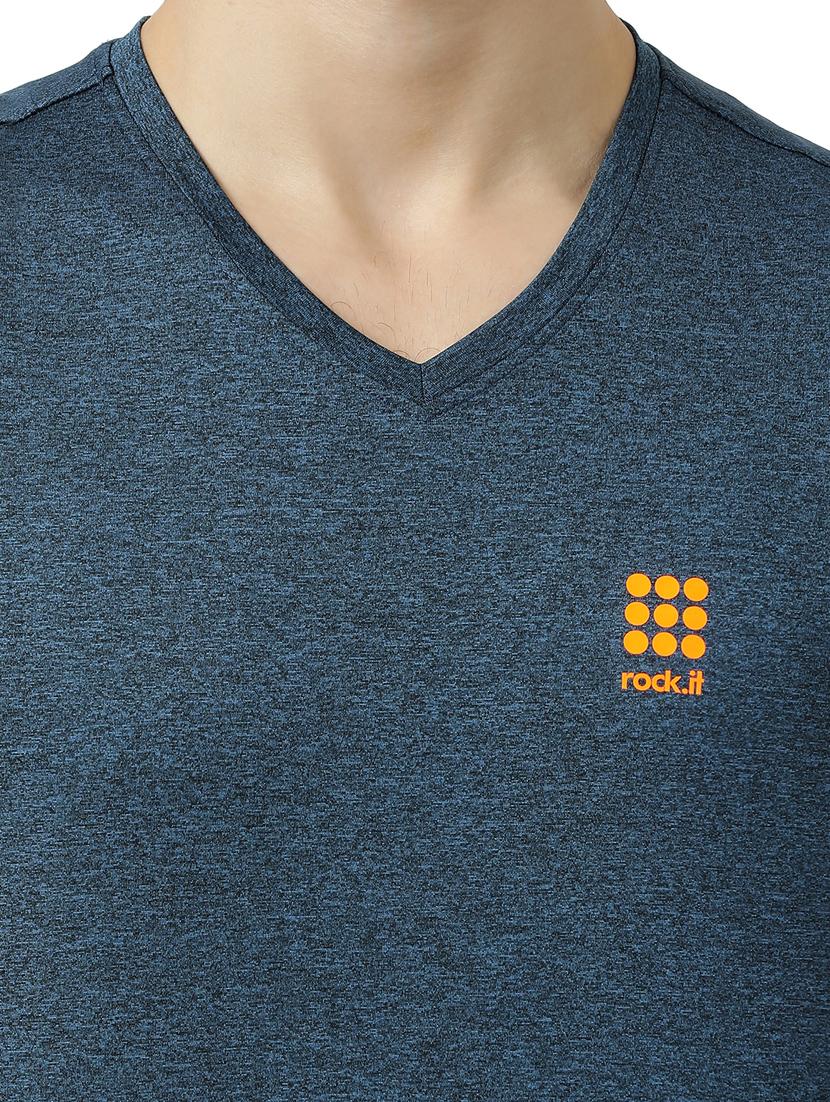 blue solid t-shirt - 17585618 - Zoom Image - 5