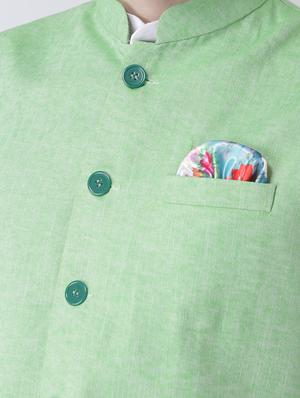 white kurta pyjama set with green solid nehru jacket - 17585694 - Standard Image - 4