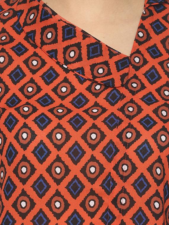 red printed crop top - 17587204 - Zoom Image - 5