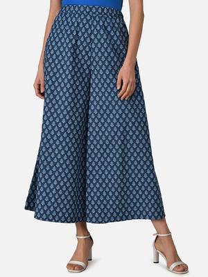 high rise printed palazzo - 17588214 - Standard Image - 4