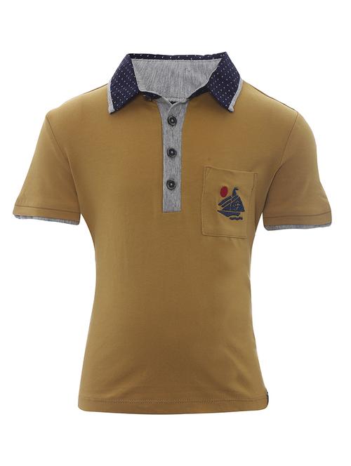 yellow polo t-shirt - 17588966 - Very Small Image - 1