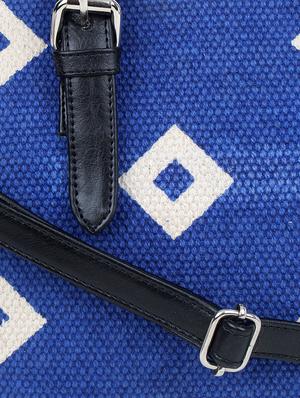 blue leatherette (pu) printed handbag - 17590371 - Standard Image - 4