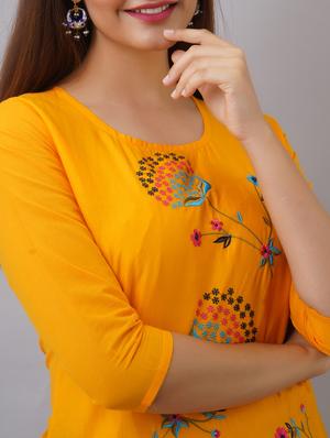 mustard embroidery straight kurta - 17591610 - Standard Image - 4