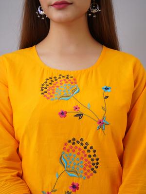 mustard embroidery straight kurta - 17591610 - Standard Image - 5