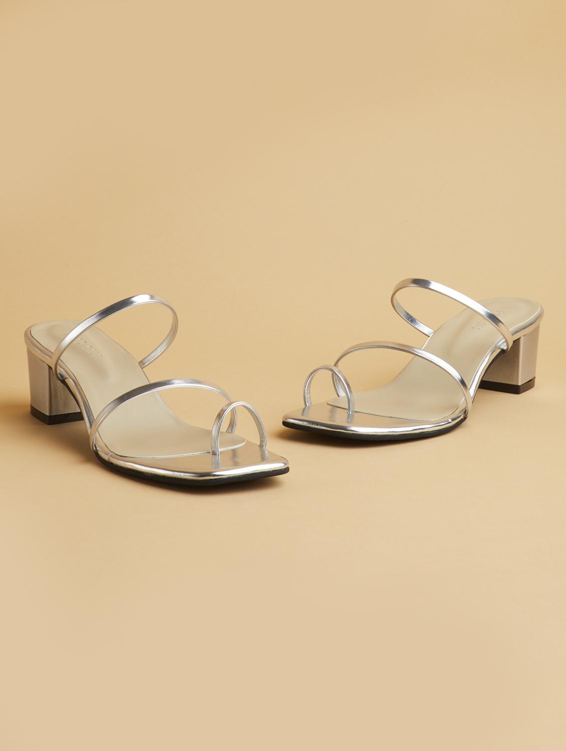 toe separator heel sandals - 17592710 - Zoom Image - 2